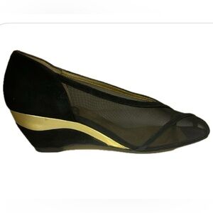 Black and Gold Mesh Wedge Shoes with Peep-Toe